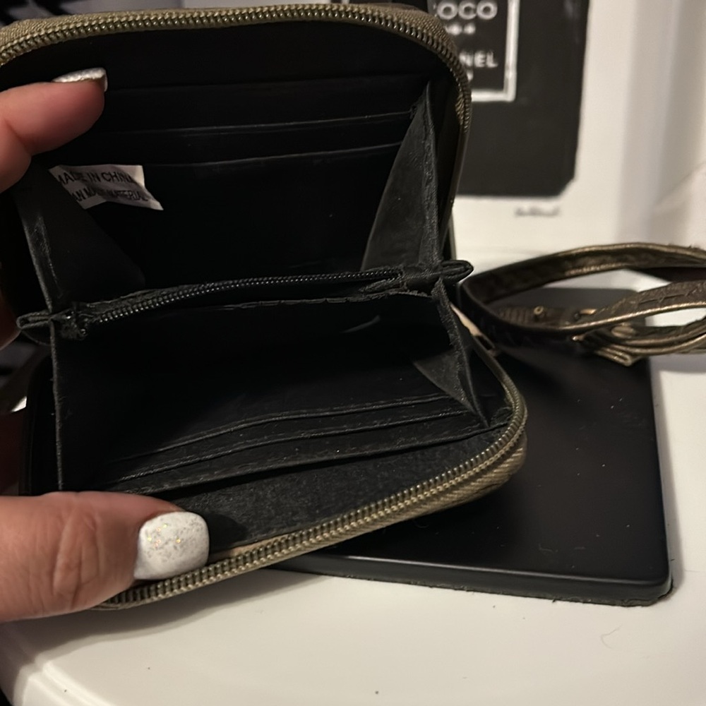EUC/Small shoulder bag and wallet bundle - Picture 10 of 11